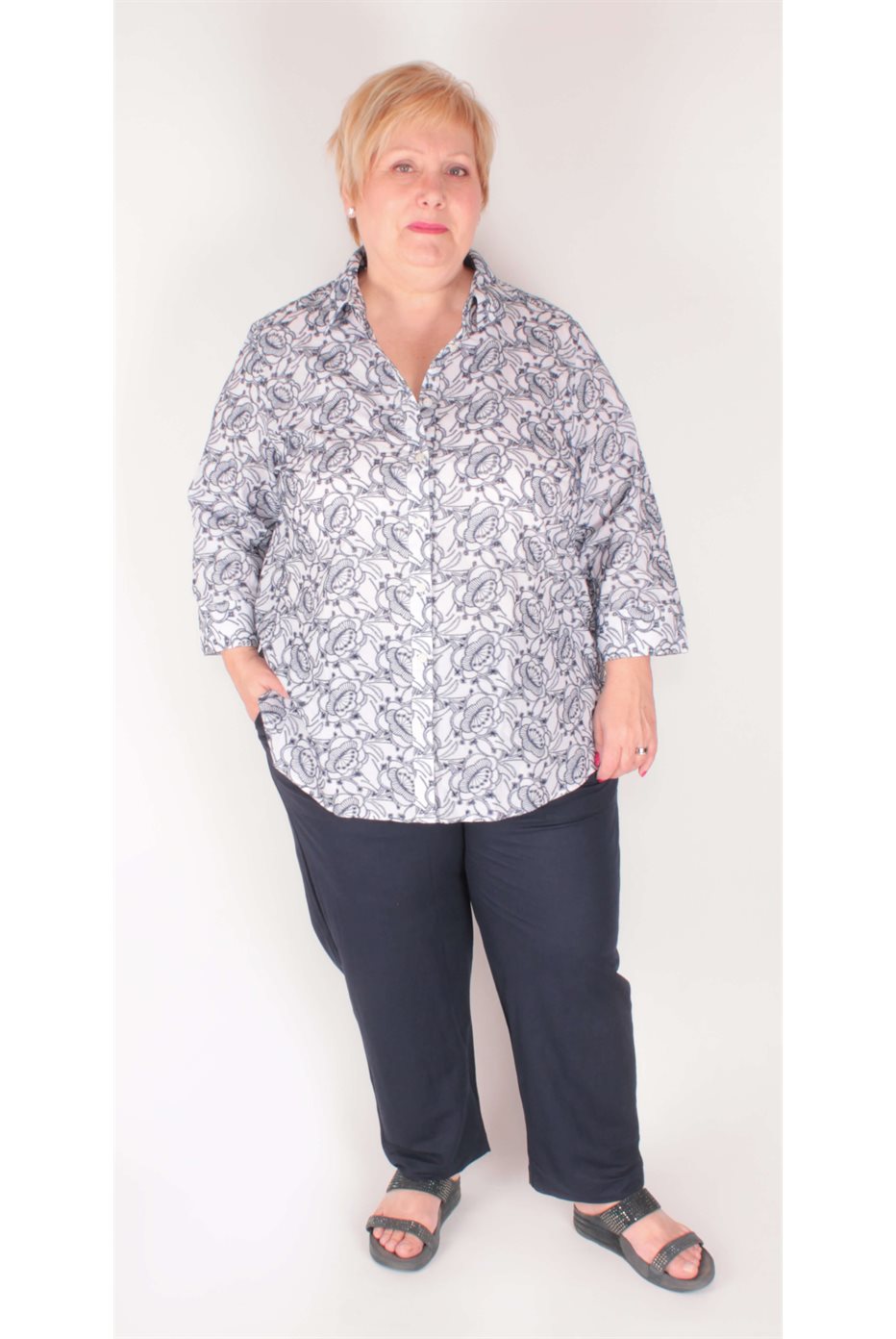 Chemise Zoey à manches 3 / 4 à oeillets bleu marine / blanche Zoey